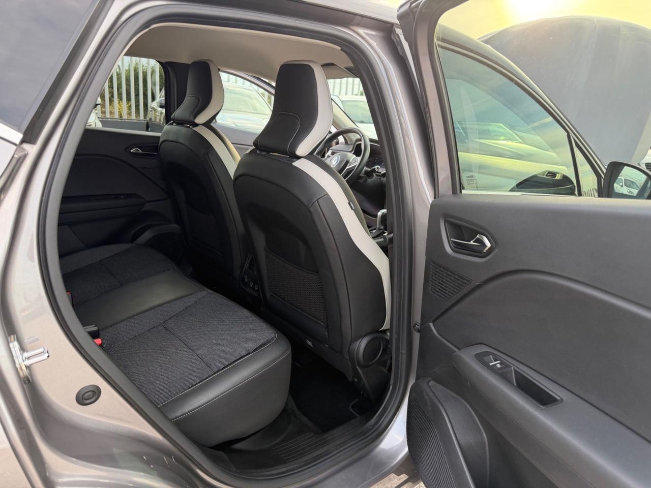 RENAULT CAPTUR FULL HYBRID INTENS FULL LED MY21