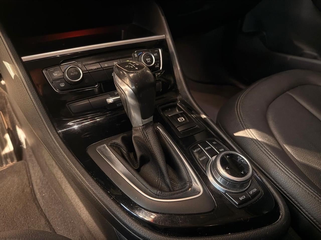 Bmw 2er Active Tourer 218d Luxury