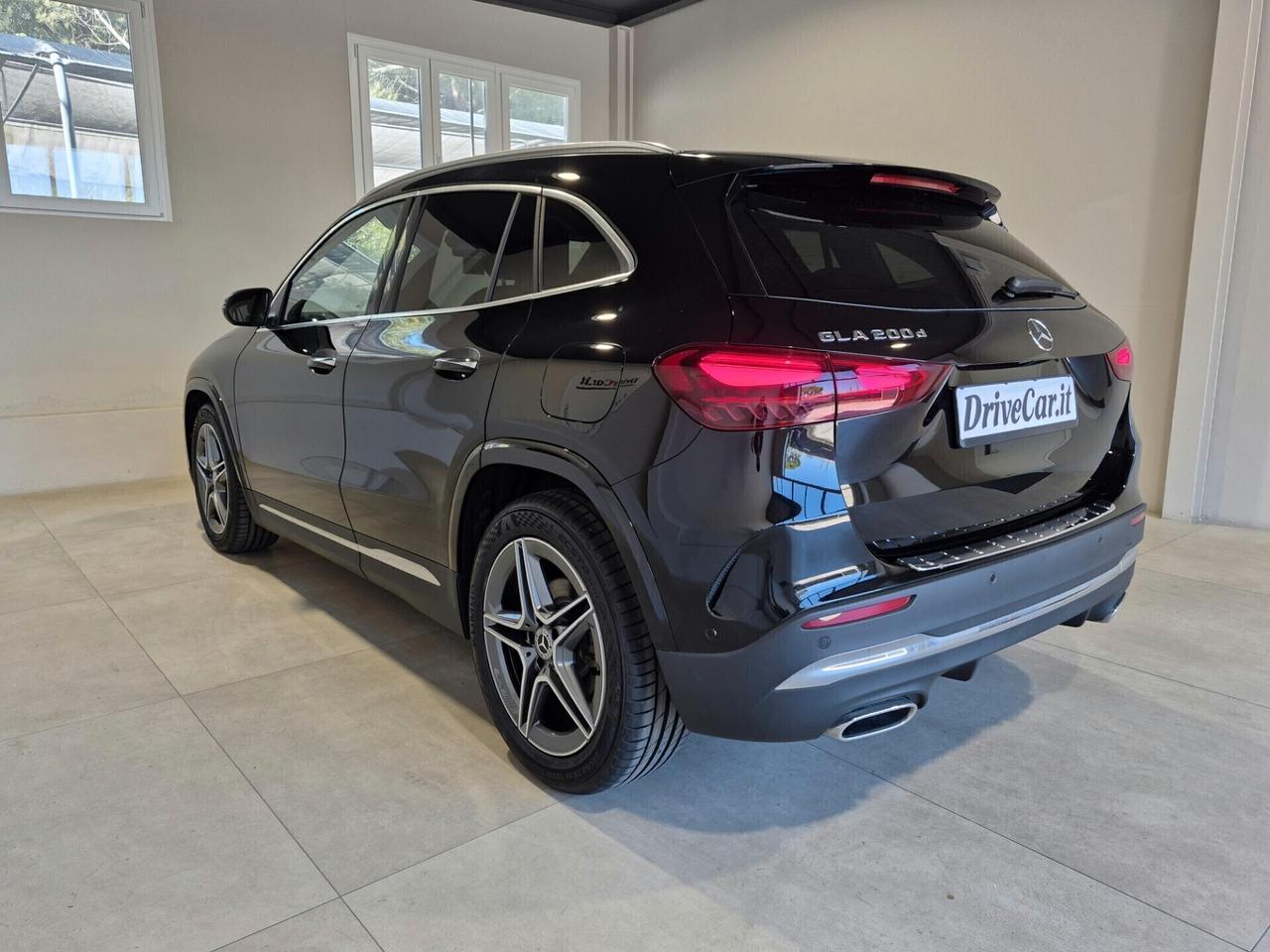 Mercedes-Benz GLA 200 D AMG ADV. PLUS 8G - DCT LED NAVI PREMIUM CARPLAY RETROCAM. VETRI PRIVACY SEDILI RISC. KEYLESS-GO