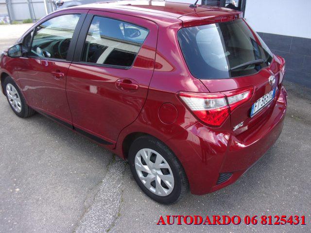 TOYOTA Yaris 1.5 5 porte LOUNGE
