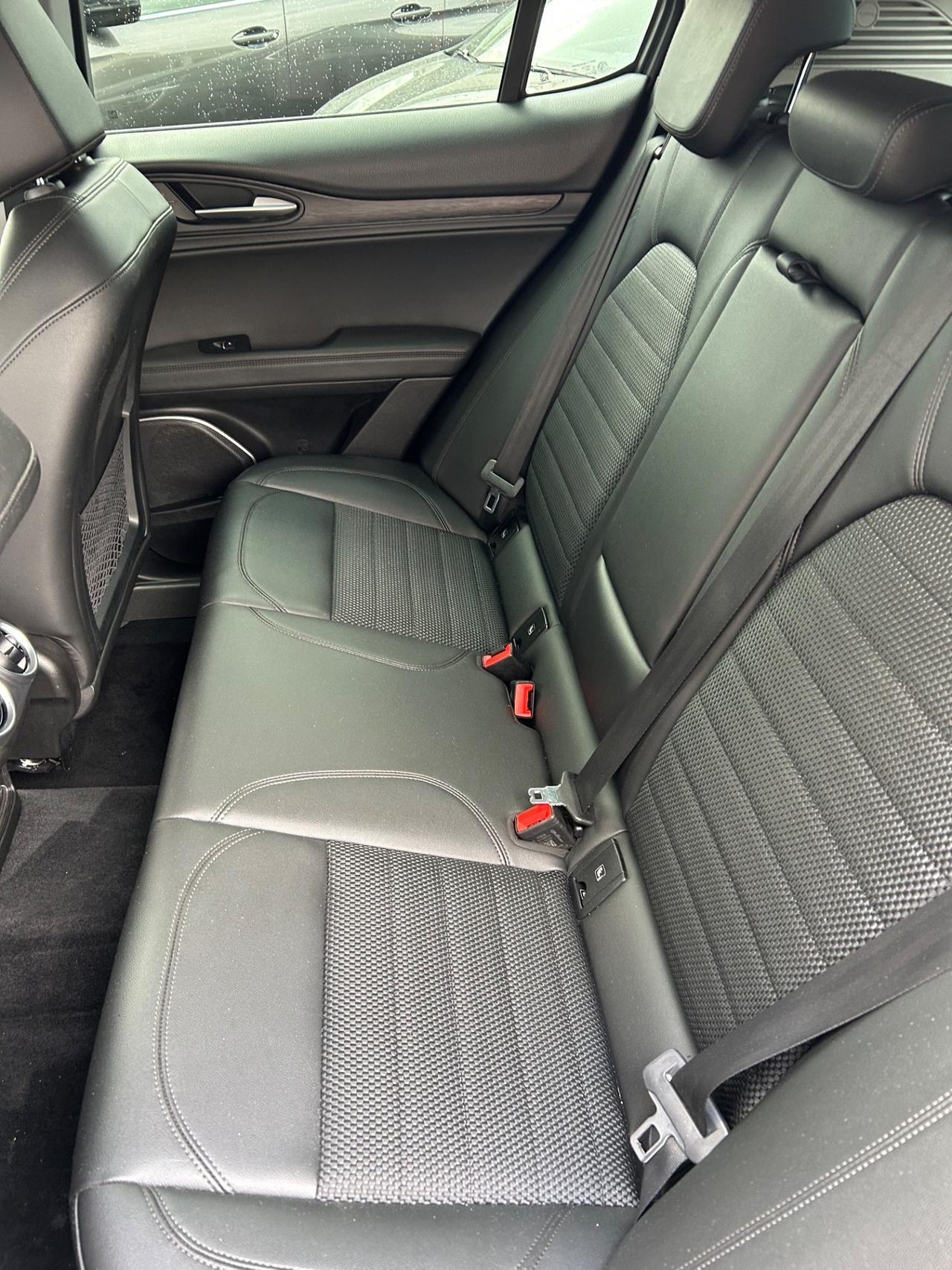 Alfa Romeo Stelvio 2.2 Turbodiesel 180 CV AT8 RWD Executive