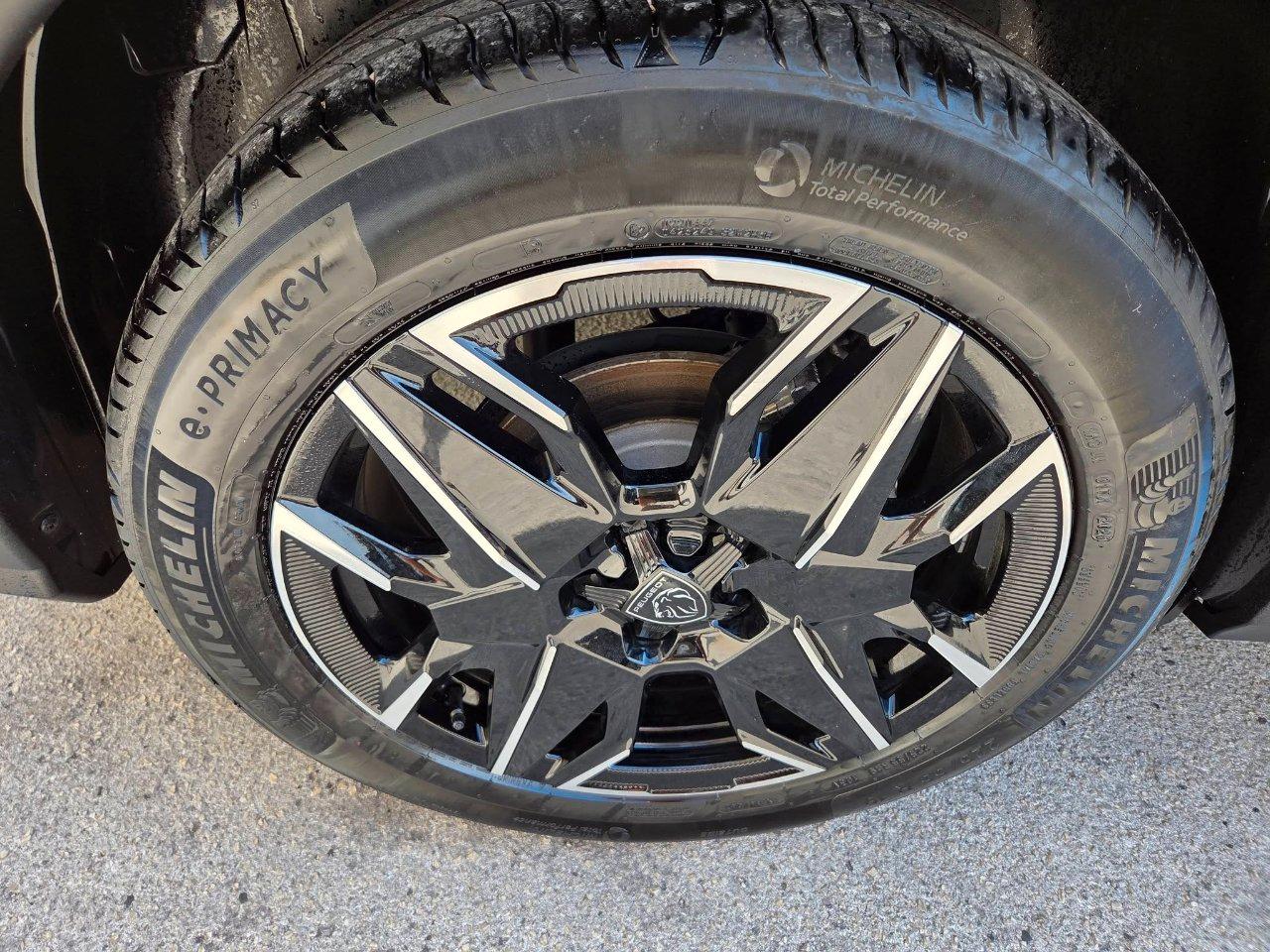 Peugeot 3008 3008 1.2 hybrid GT 145cv e-dcs6