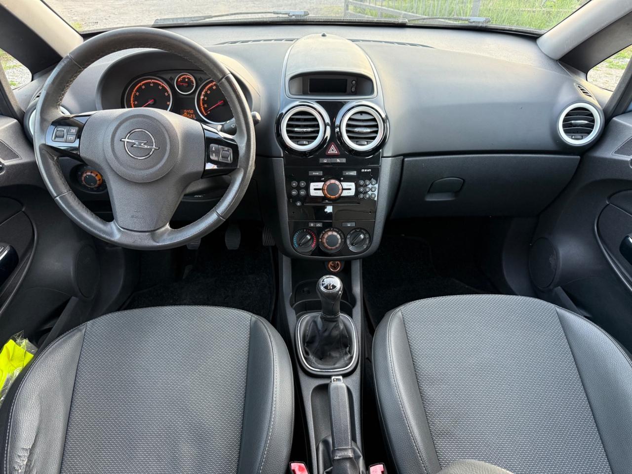 Opel Corsa 1.2 3 porte Club