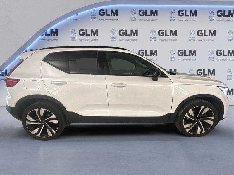 Volvo XC40 B3 automatico Ultra Dark