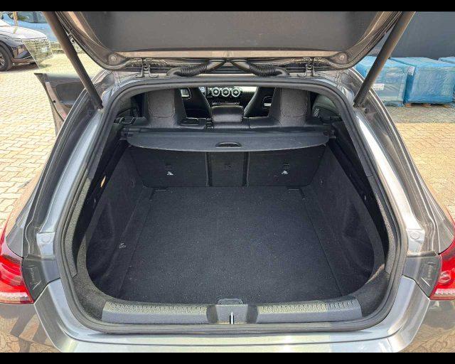 MERCEDES-BENZ CLA 200 d Automatic Shooting Brake Premium