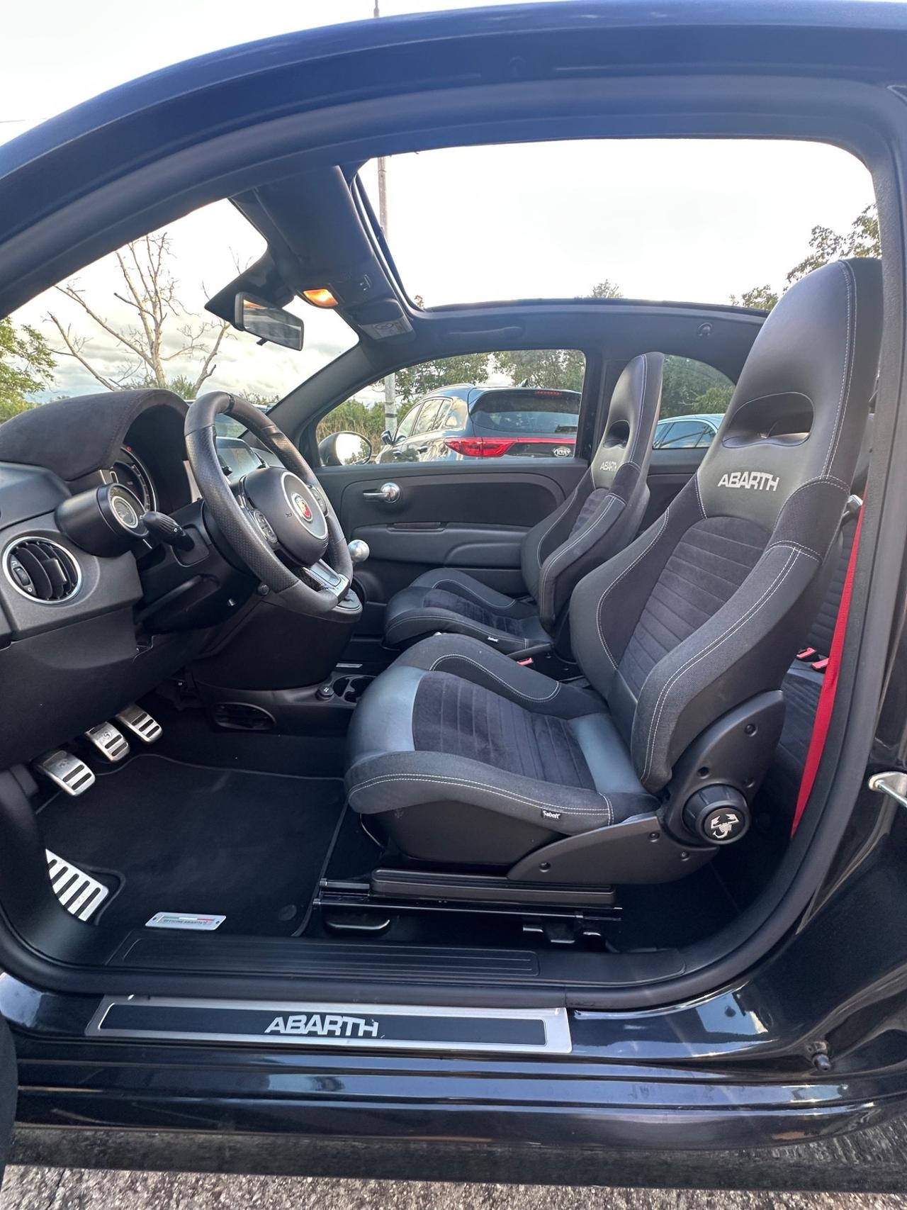 Abarth 595 C 1.4 Turbo T-Jet 180 CV Competizione