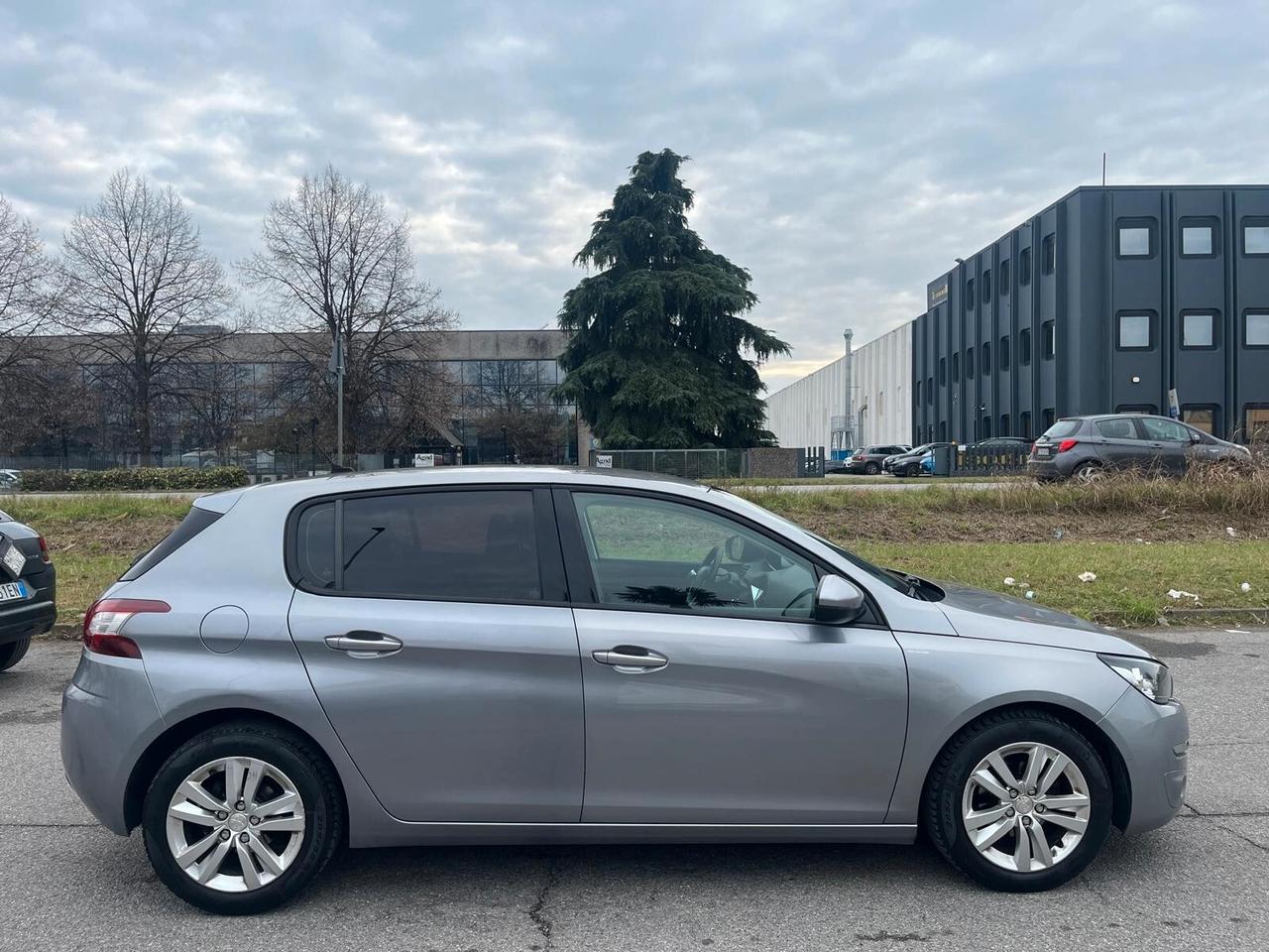 Peugeot 308 BlueHDi 100 S&S