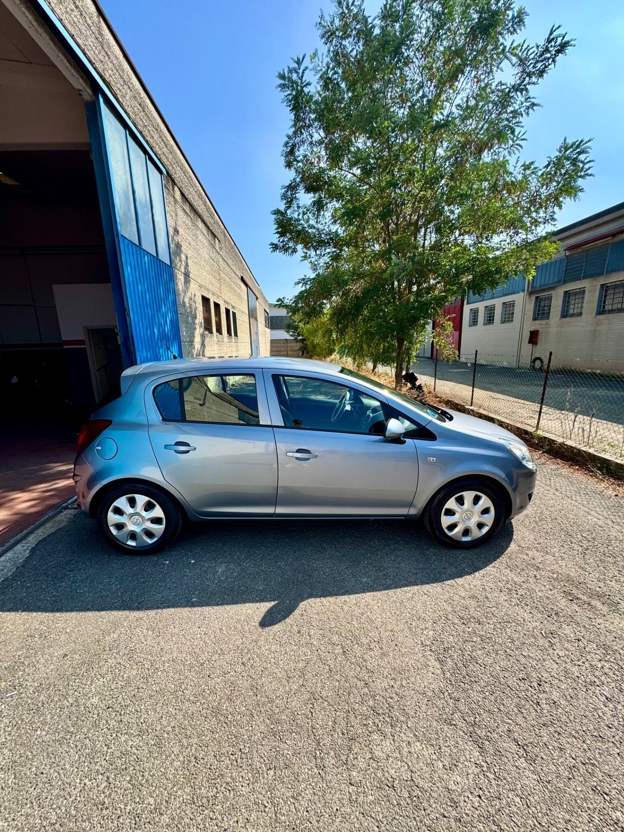 Opel Corsa 1.2 5 porte Easytronic Cosmo