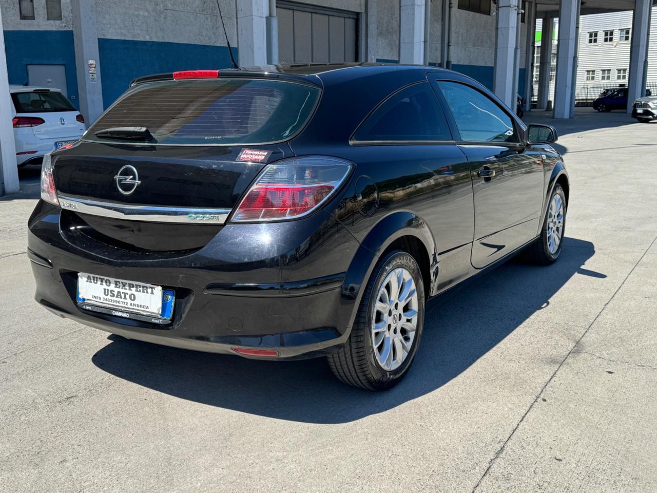 Opel Astra GTC 1.7 CDTI 110CV ecoFLEX 3P. 2009