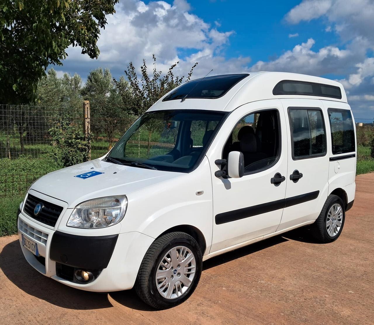 Fiat Doblo 1.9 Mjt TETTO ALTO TRASPORTO DISABILI UNIPRO