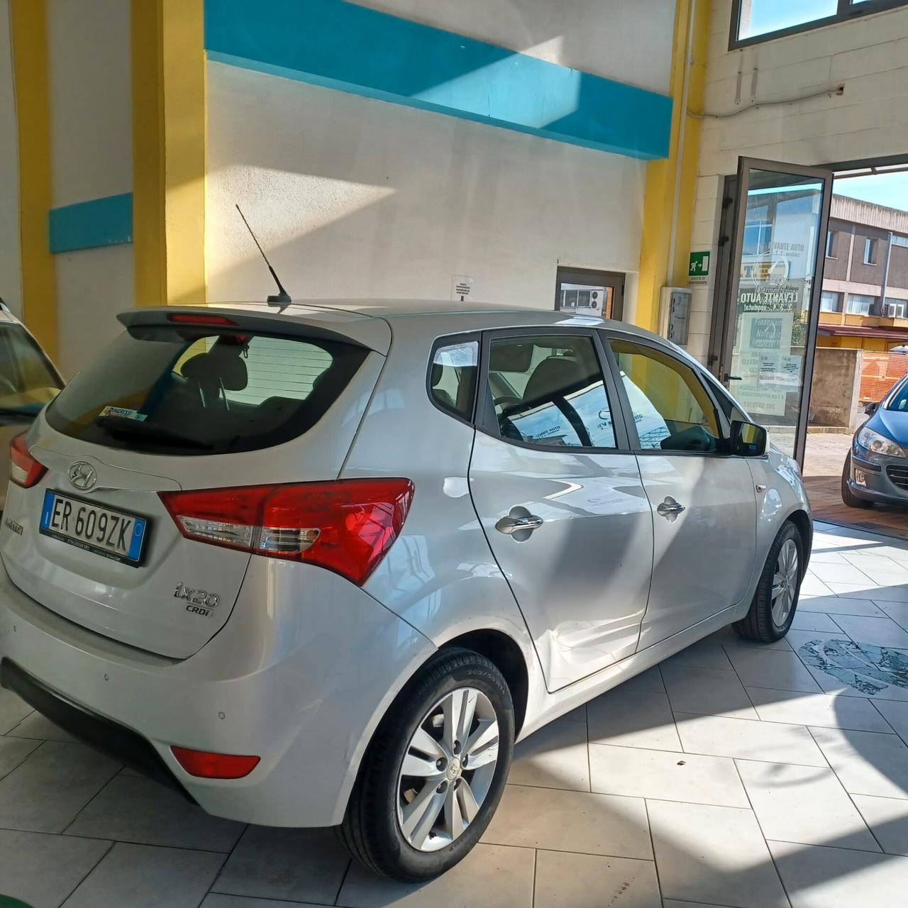 SEMBRA NUOVA 133.188 KM HYUNDAI IX20 1.4 TDI