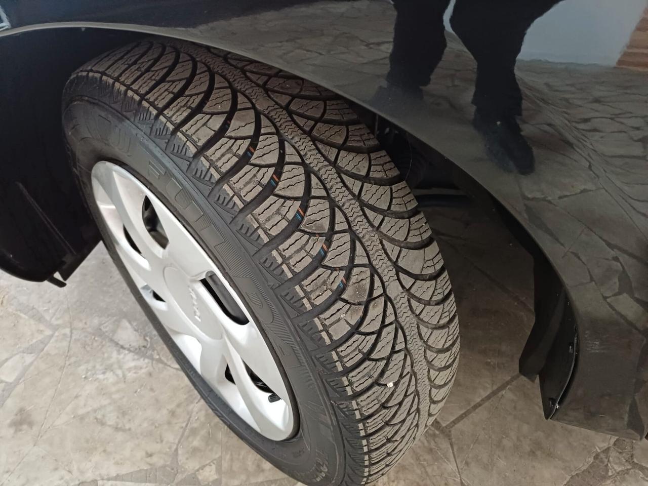 Dacia Sandero GPL DI SERIE - 2015