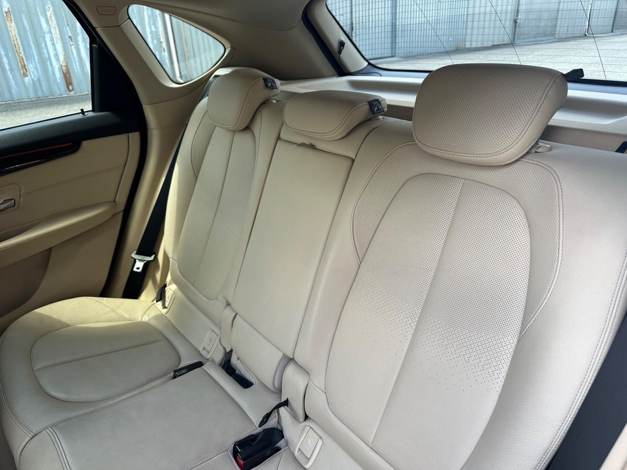 Bmw 218 218d tourer Advantage 100 MILA KM