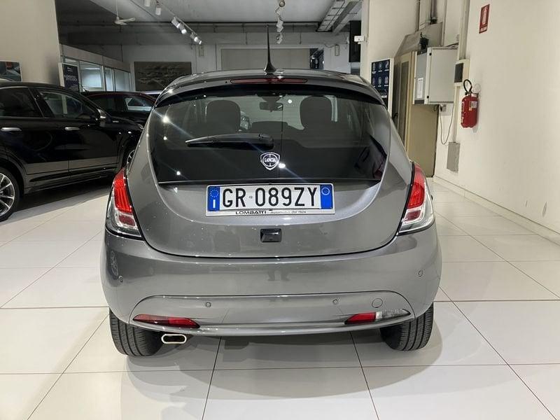 Lancia Ypsilon 1.0 FireFly 5 porte S&S Hybryd Gold