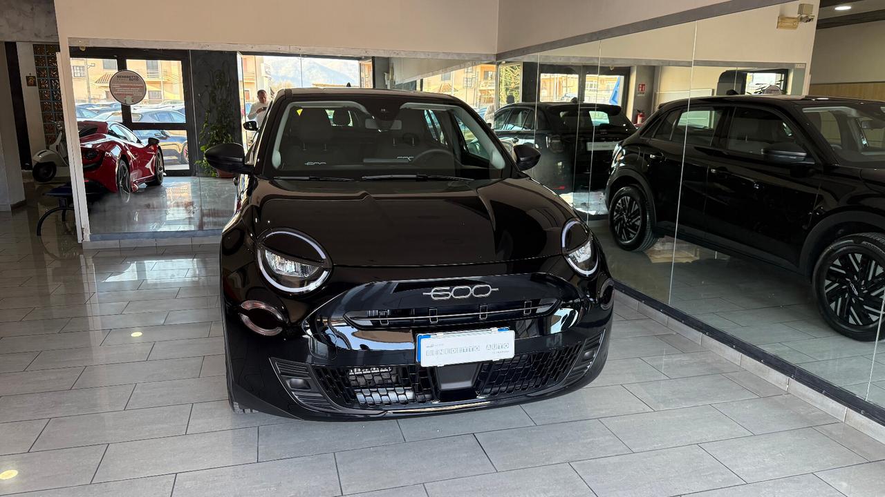 Fiat 600 Hybrid 110 CV DCT MHEV UFF ITALIA