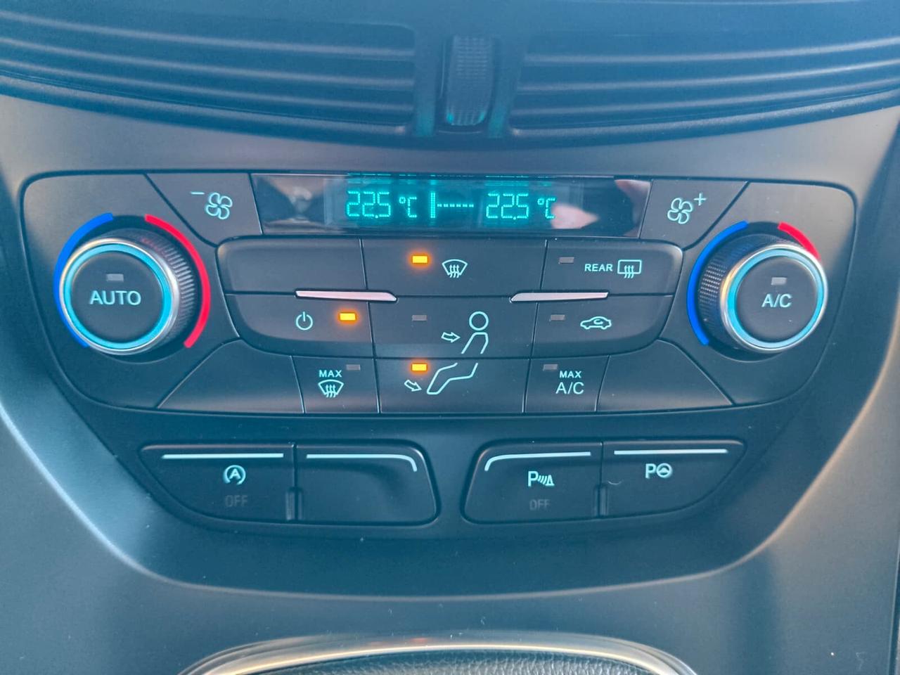 Ford Kuga 1.5 EcoBoost 120 CV S&S 2WD ST-Line