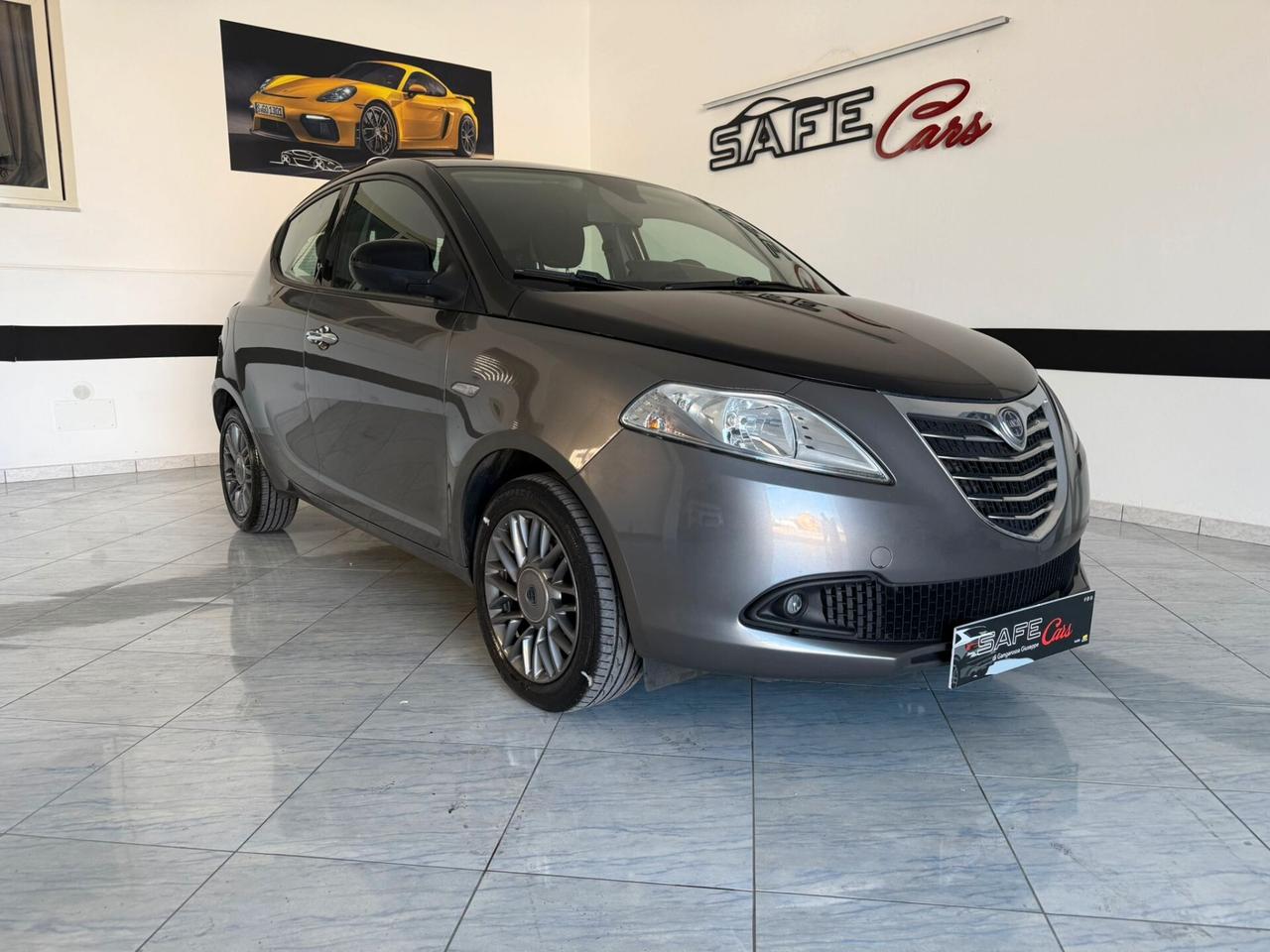 Lancia Ypsilon 1.2 69 CV 5 porte Silver