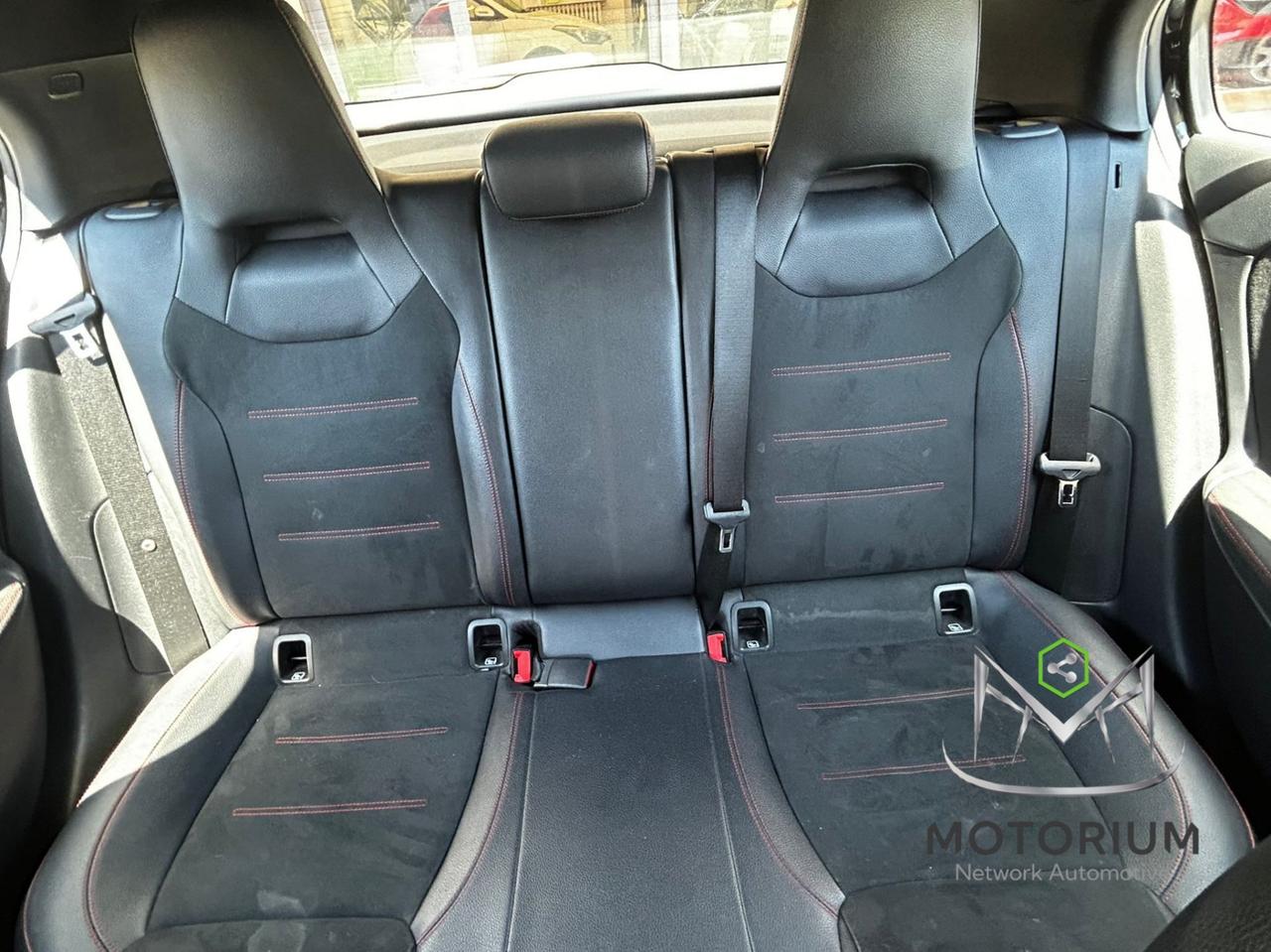 Mercedes-Benz A180 Premium AMG