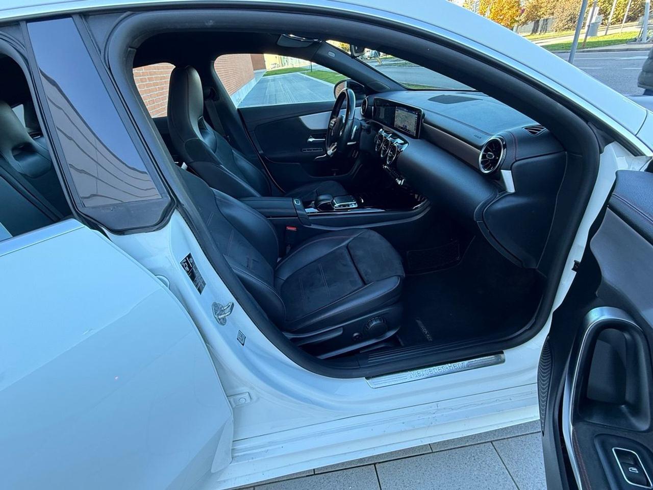 Mercedes-Benz CLA 200 Premium CLA 200 D #7742