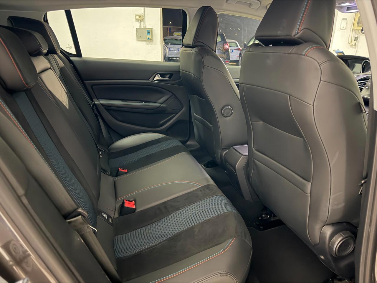 Peugeot 308 2019 BlueHDi 130 S&S EAT8 Tech Edition