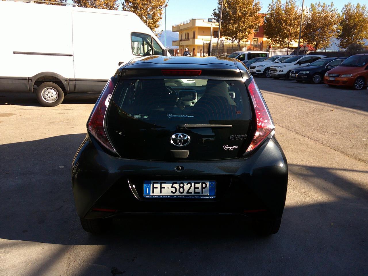 Toyota Aygo 1.0 VVT-i 69 CV 5 porte x-cool 16