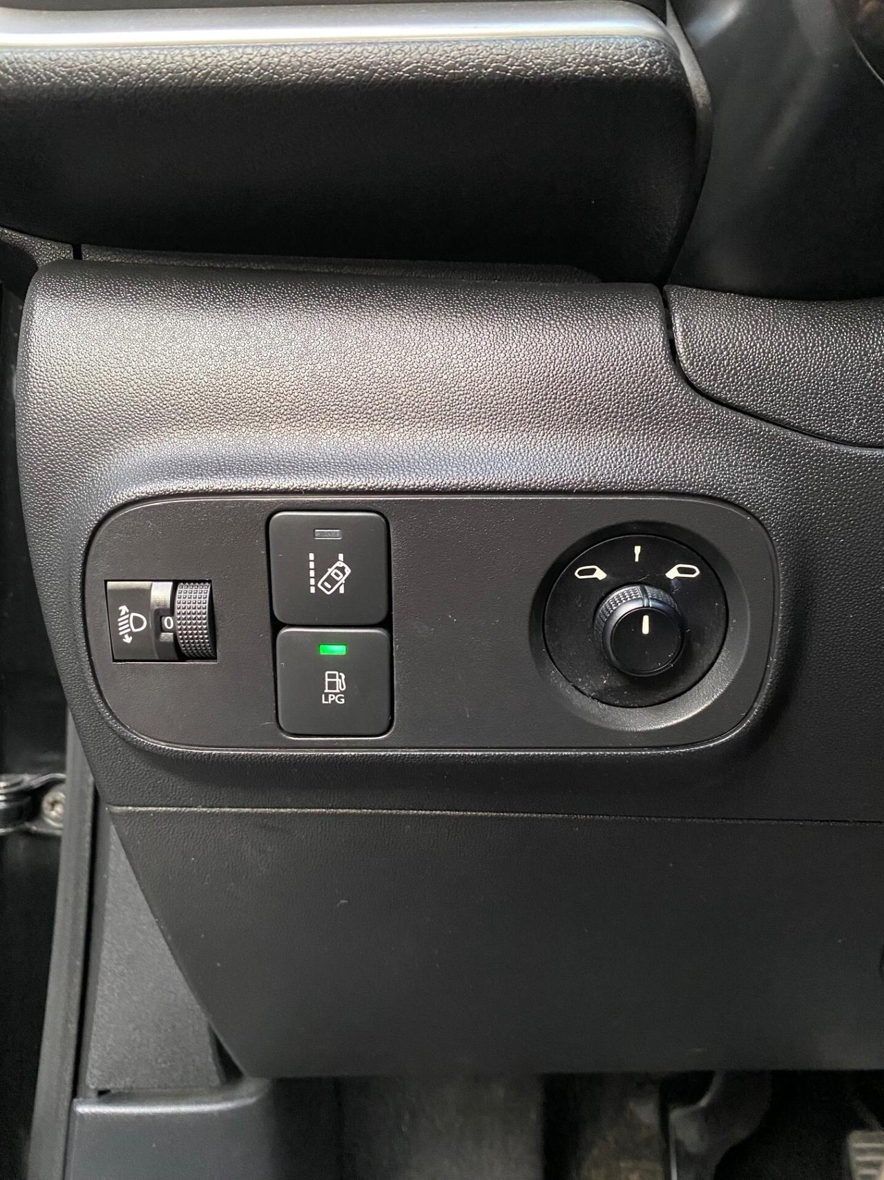 Citroen C3 1.2 PureTech 82cv GPL Feel-GPL DI SERIE