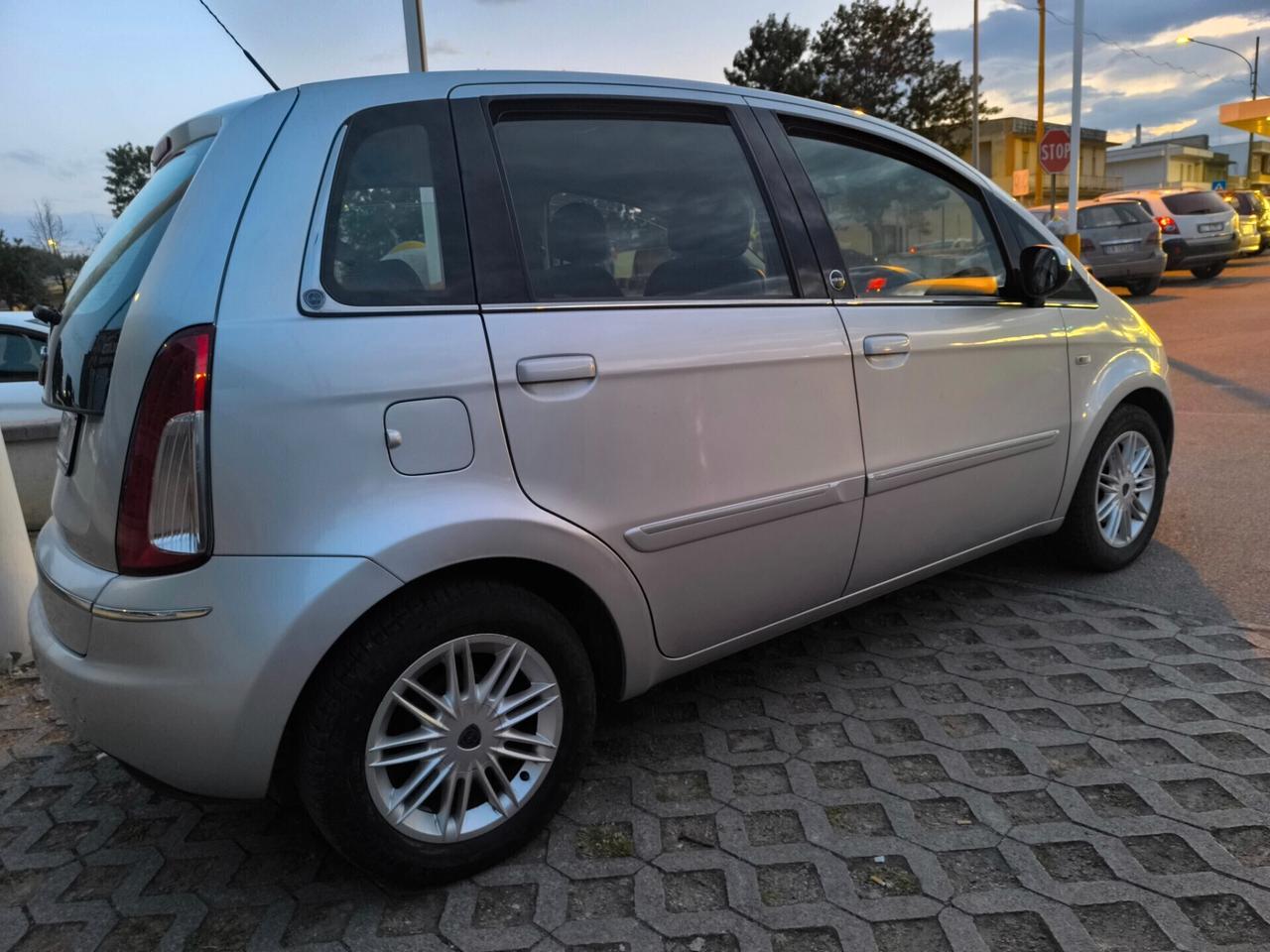 LANCIA MUSA ECOCHIC GPL CASA MADRE 1 PROPRIETARIO