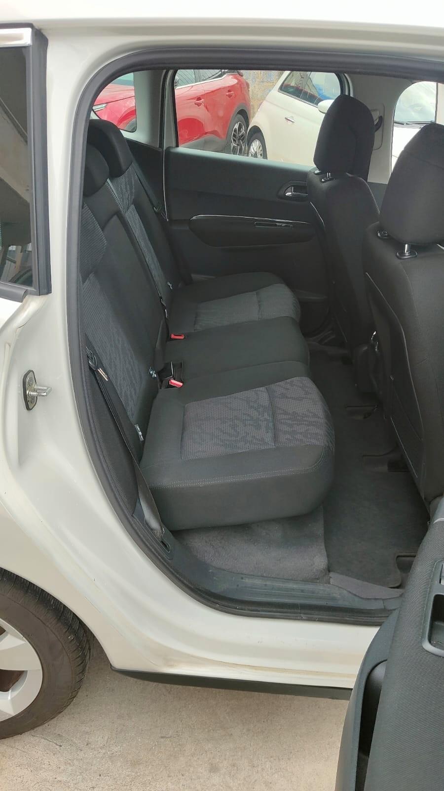 Peugeot 3008 1.6 HDi 112CV Business