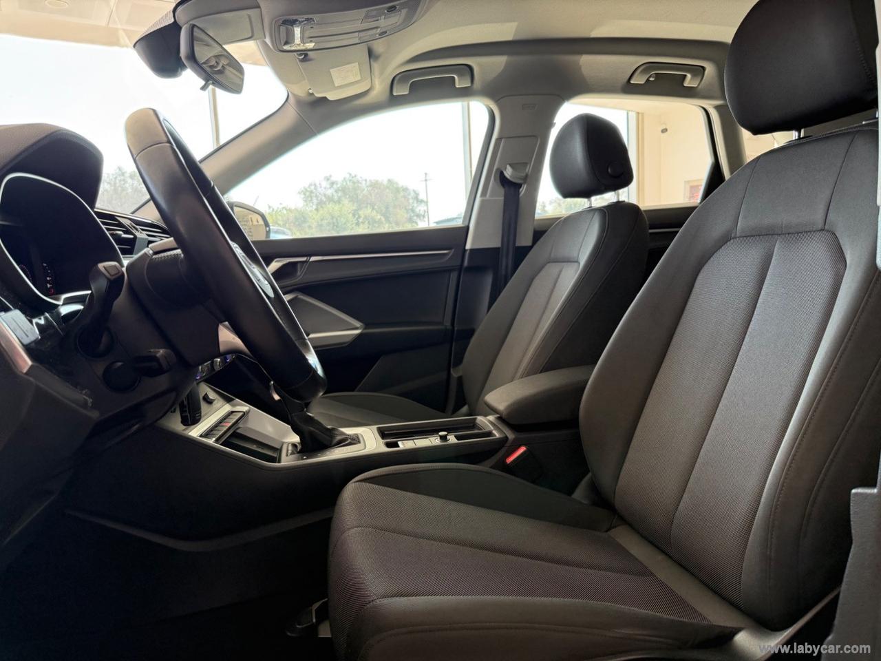 AUDI Q3 35 TDI S tronic Business Advanced GANCIO TRAINO ORIGINALE