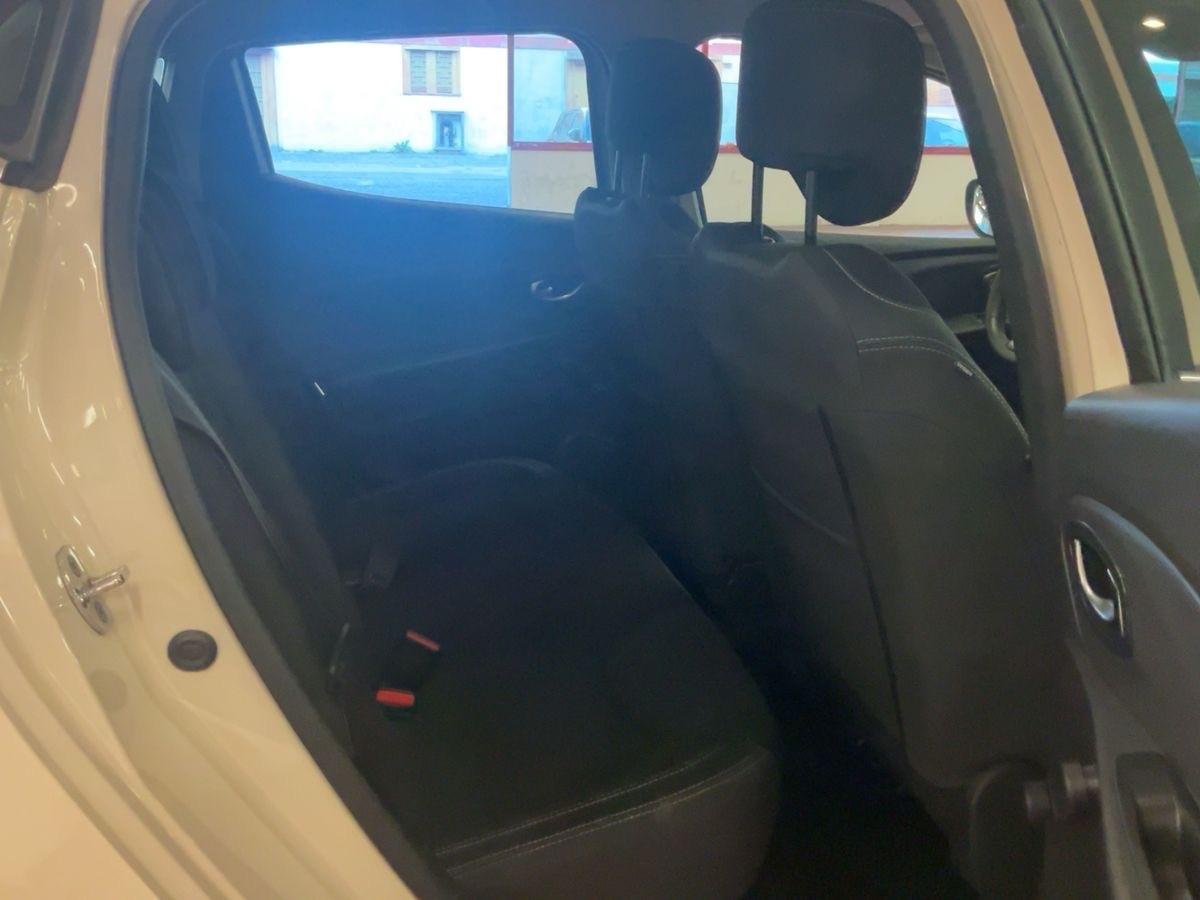 Renault Clio dCi 8V 90CV Start&Stop 82gr 5 porte OK NEOPATENTATI