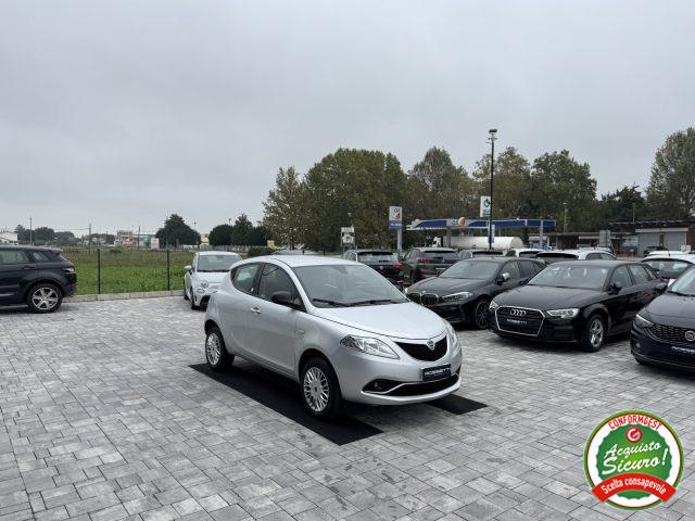 LANCIA Ypsilon 0.9 5 porte Metano Ecochic ANCHE PER NEOPATENTATI