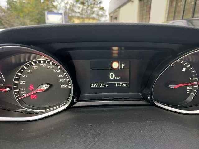 Peugeot 308 1.5 BlueHDI Allure 130 EAT8