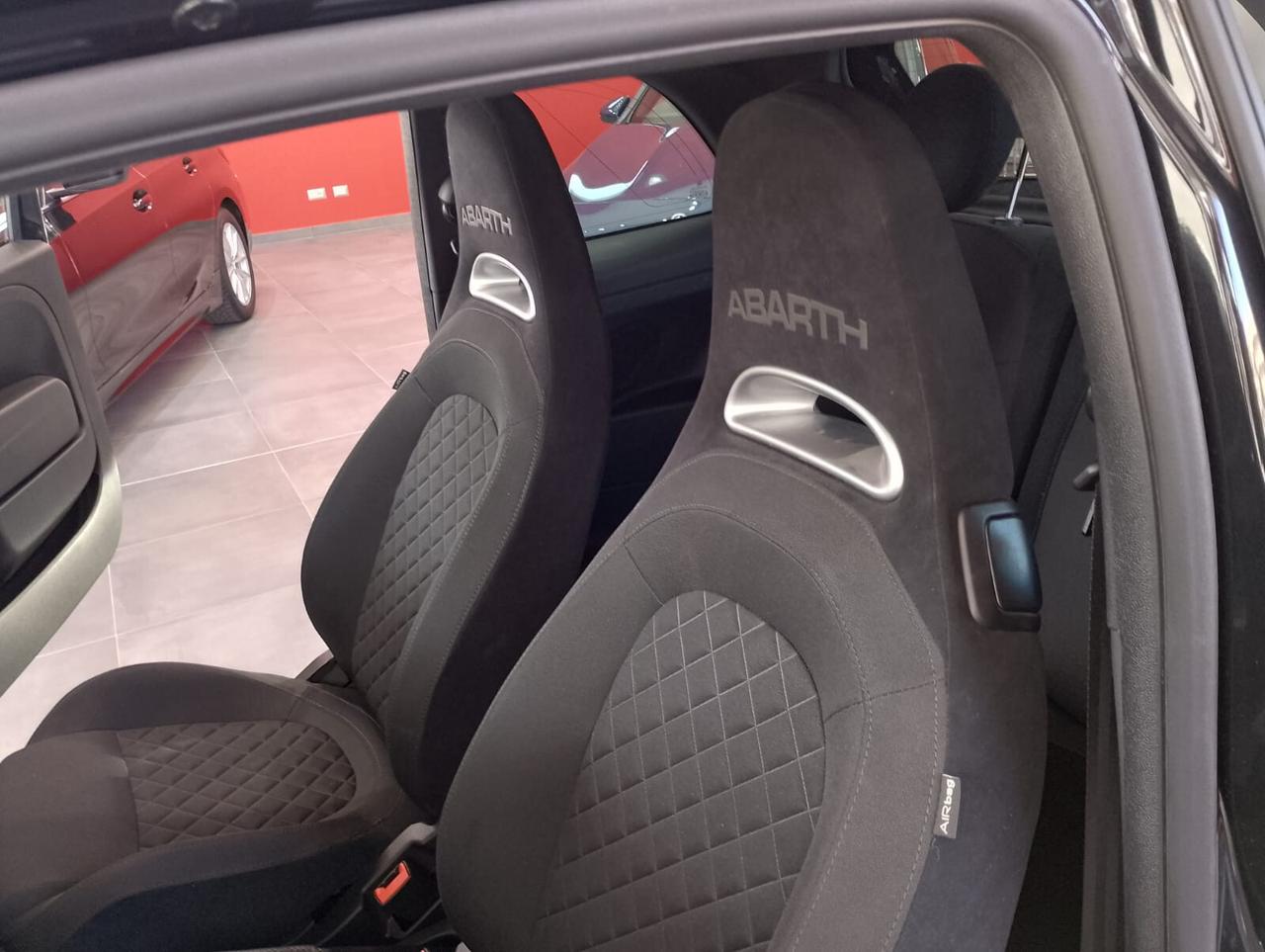 Abarth 595 1.4 Turbo T-Jet 165 CV