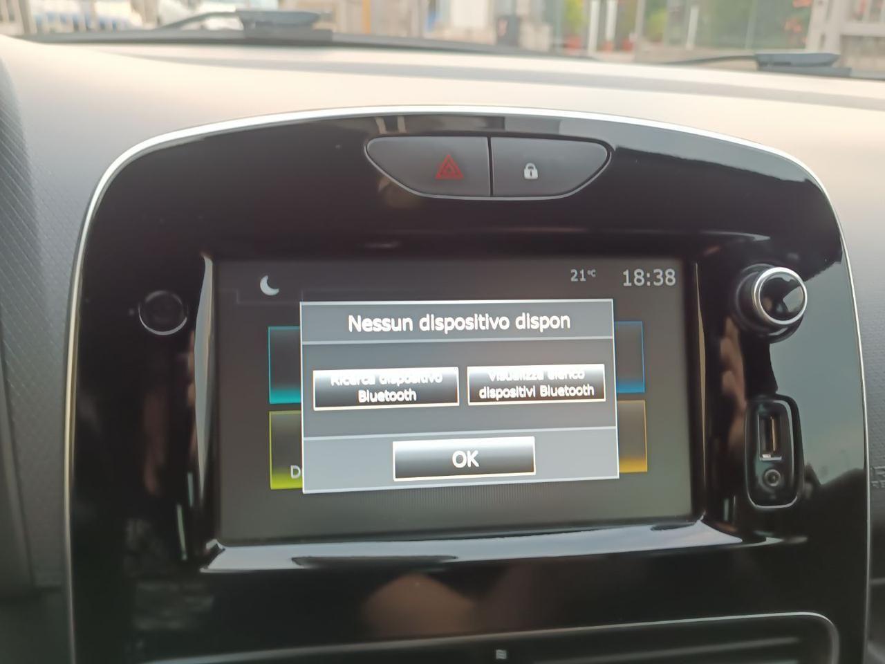 RENAULT Clio TCe 12V 90 CV 5 porte Moschino Intens