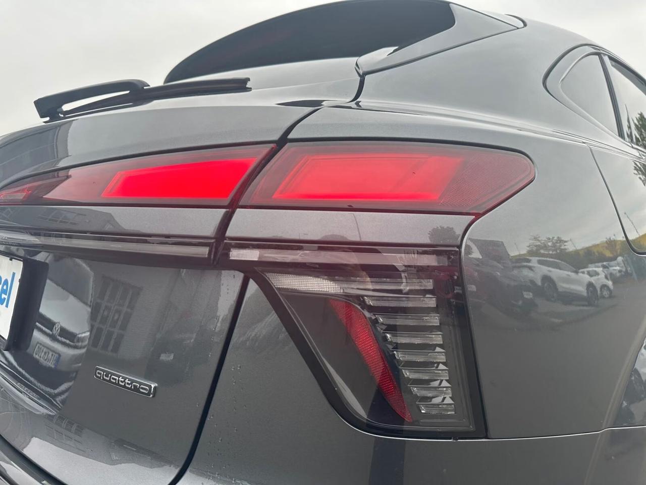 Audi Q3 40 TFSI quattro S tronic line edition
