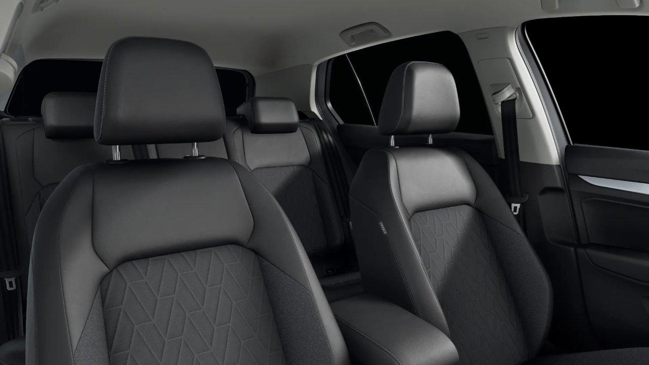 Volkswagen Golf 1.5 TSI 116 CV LIFE GOAL, WINTER PACK, FARI LED, CARPLAY, LUCI AMBIENTE