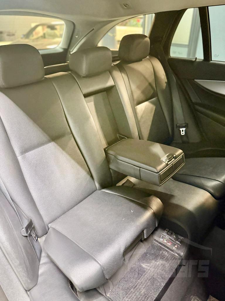 Mercedes E220 PREMIUM PLUS