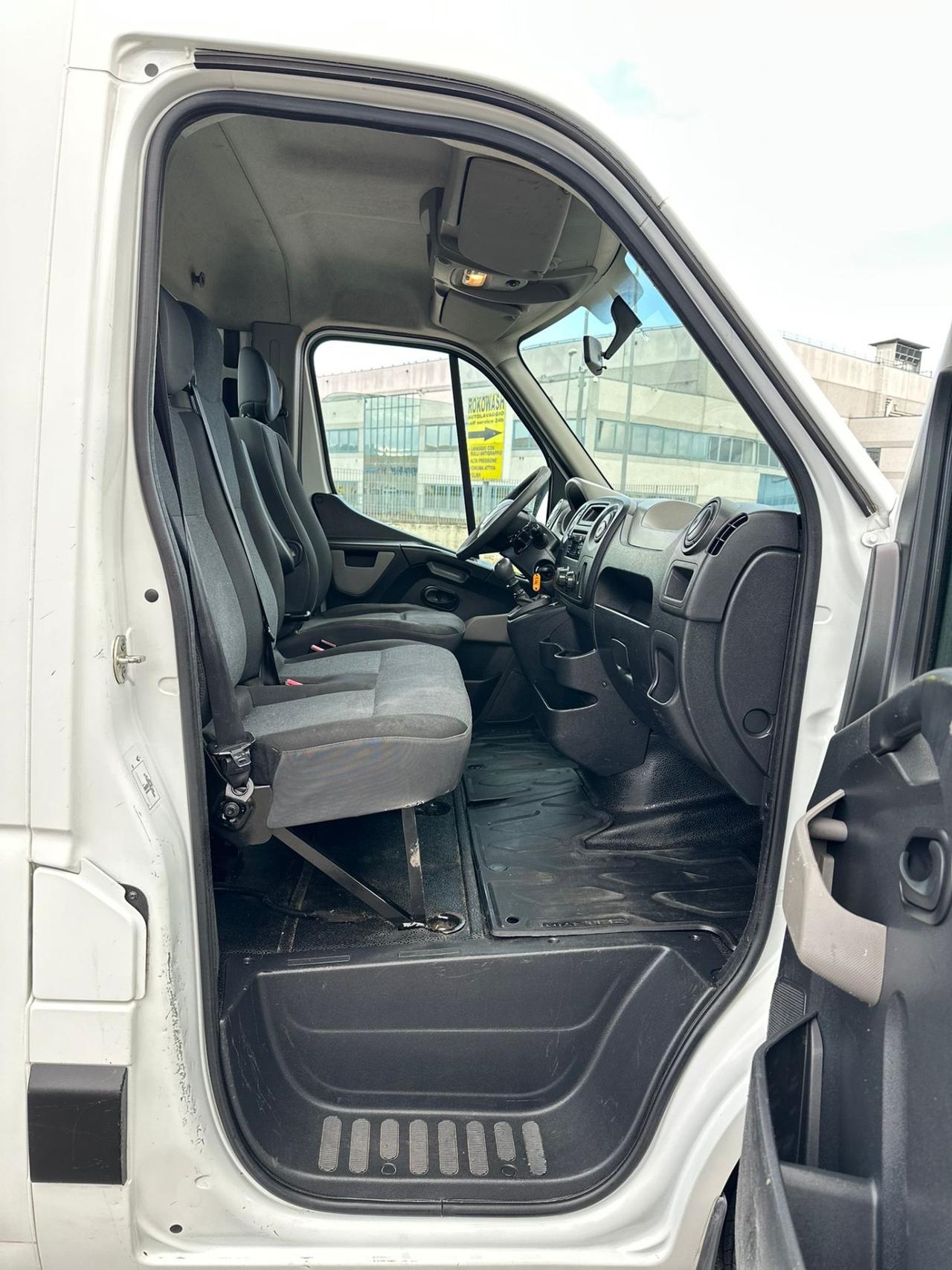 Renault master a telaio