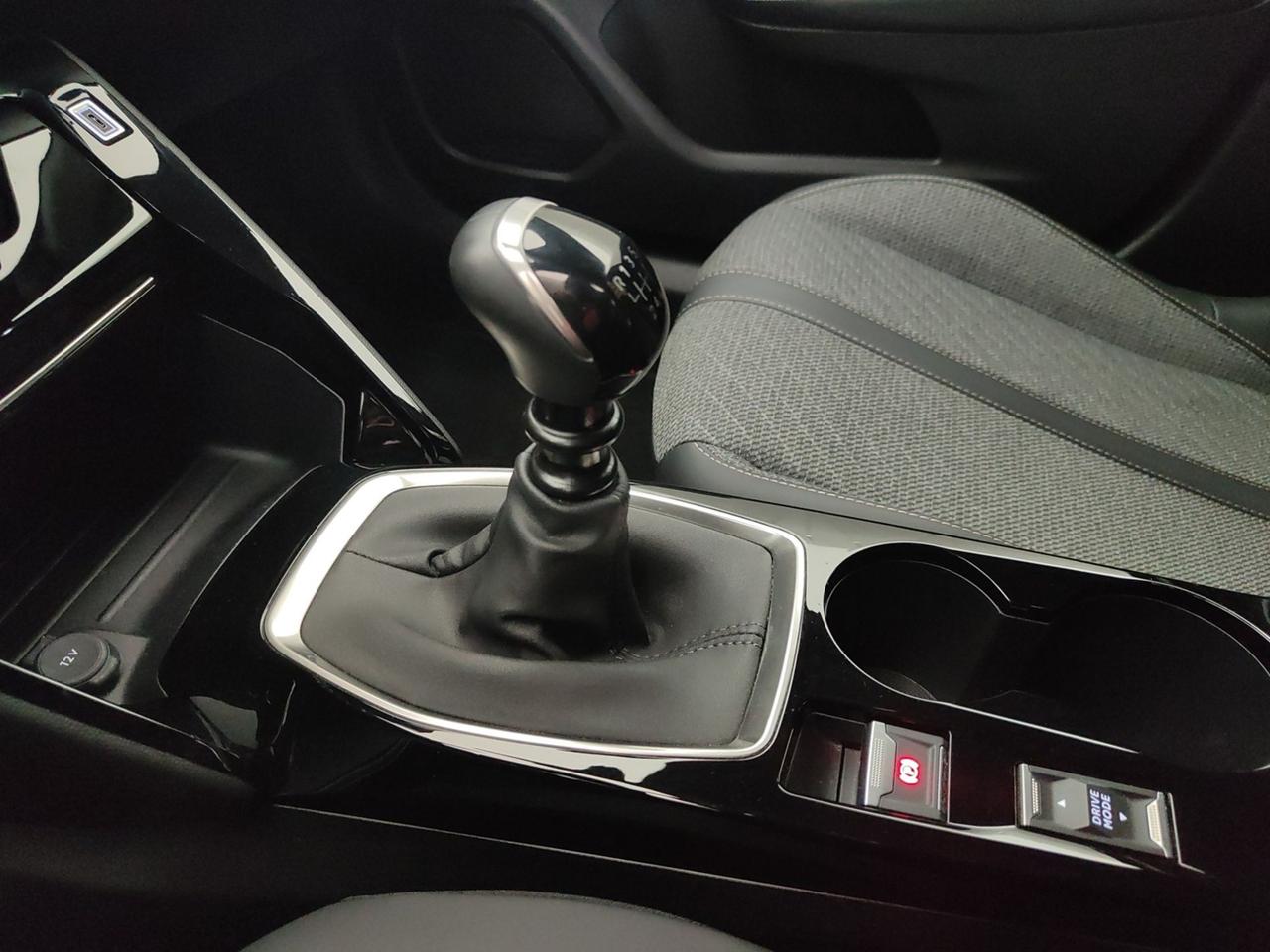 PEUGEOT 2008 II 2023 1.2 PURETECH 100CV ALLURE