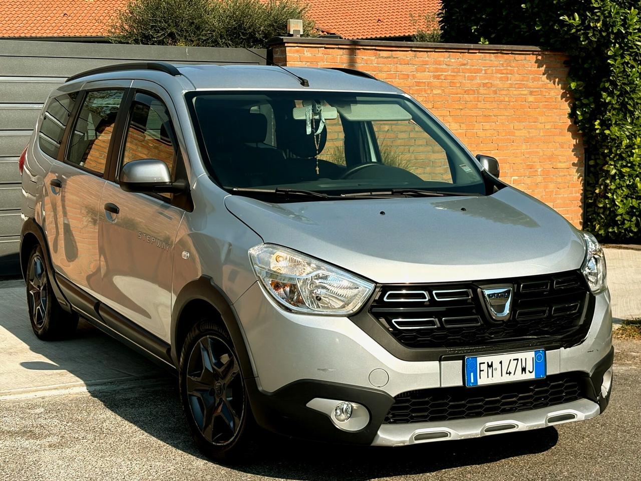 DACIA LODGY 1.5D 6m-7POSTI- 49800km-FULL-2018