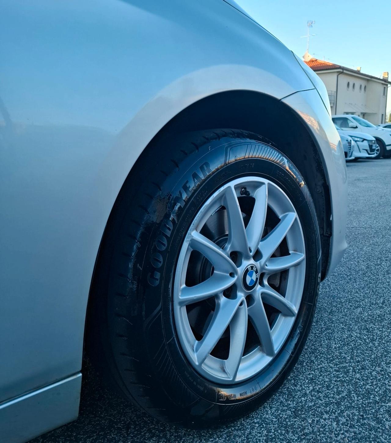 Bmw 2er Active Tourer 218d Advantage - 2015