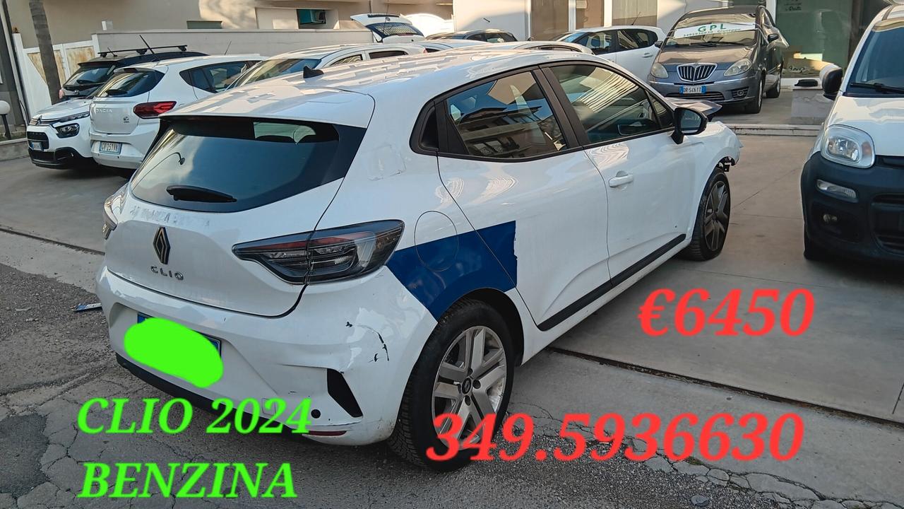 Renault Clio INCIDENTATA SINISTRATA MONDIALCARS 024