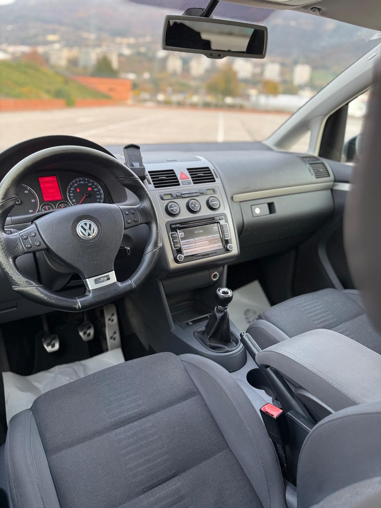 Volkswagen Touran 2.0 TDI 170 CV R LINE 7 POSTI