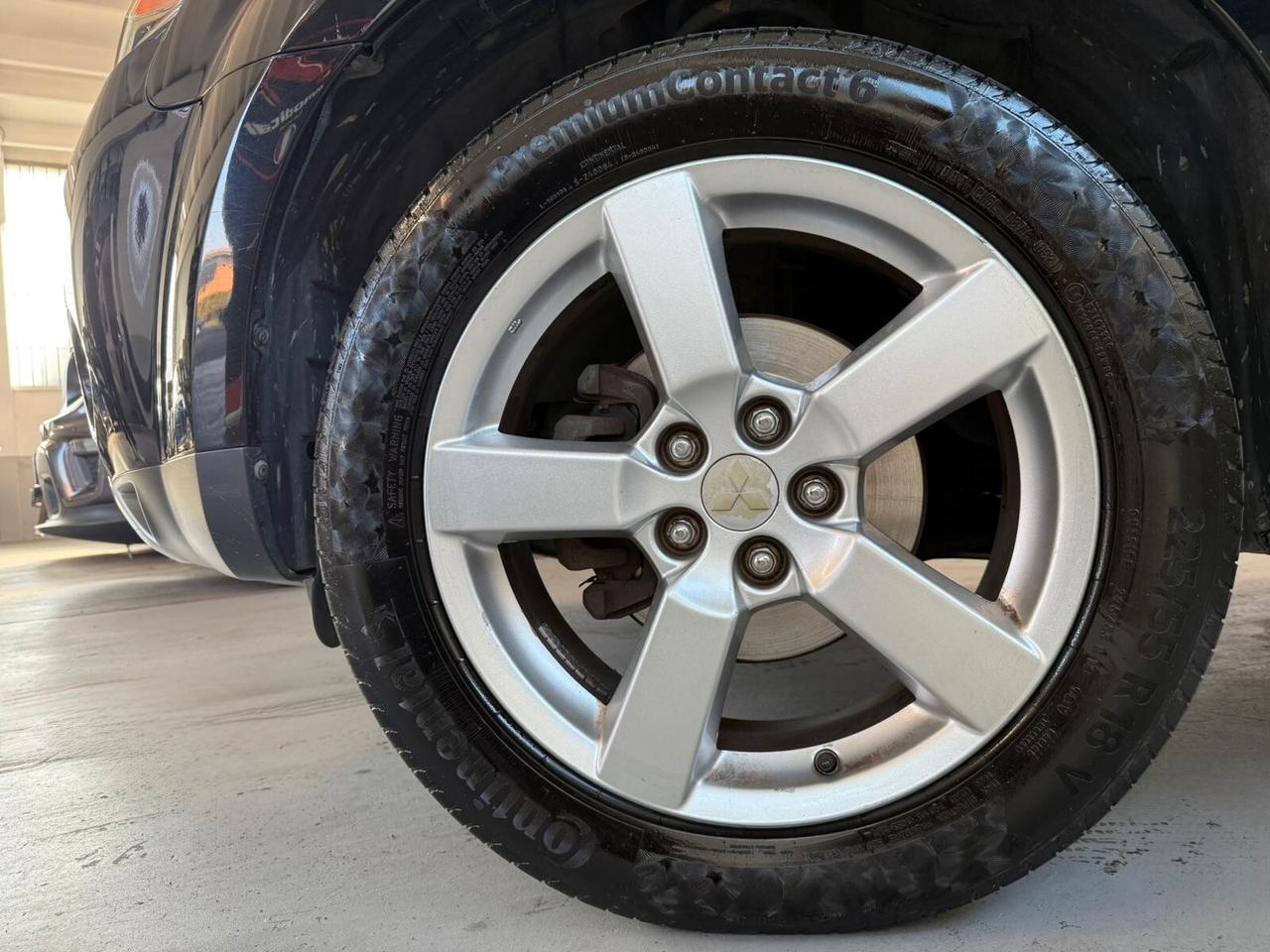 Mitsubishi Outlander 2.0 DI-D Invite DPF