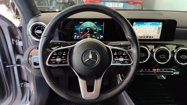 MERCEDES-BENZ A 180 d Auto SPORT NAVI CAMERA * IVA ESPOSTA *