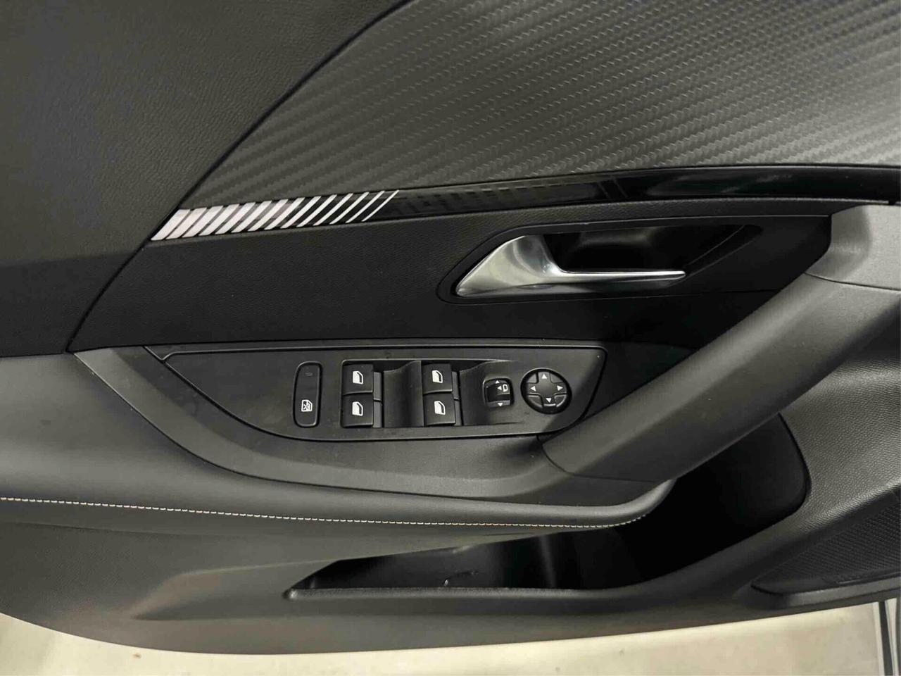 Peugeot 2008 PureTech 100 S&S Allure