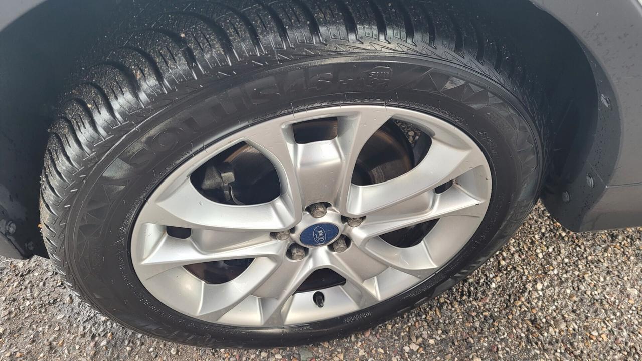 Ford Kuga 2.0 TDCI 140 CV 4WD Titanium