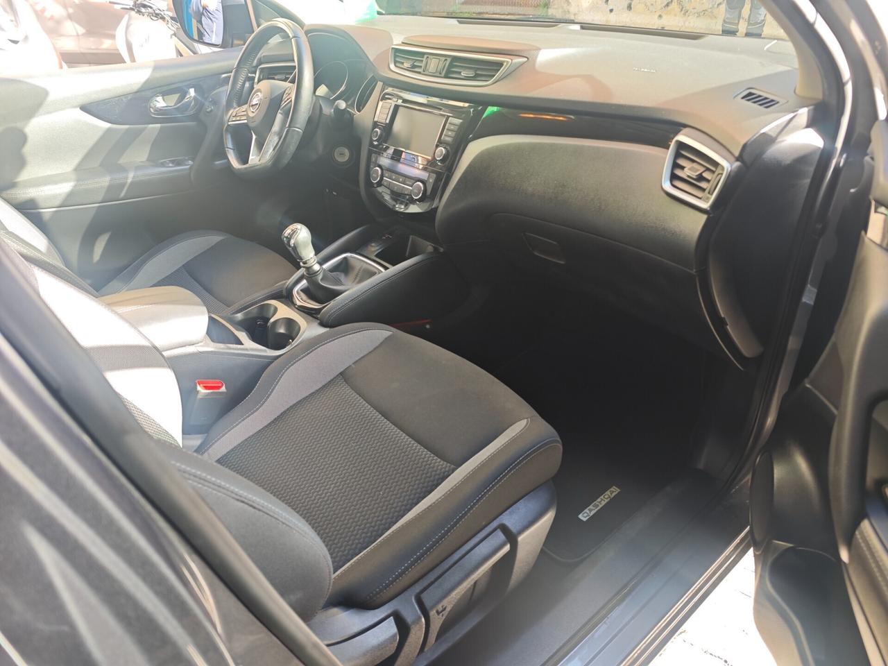 Nissan Qashqai 1.3 DIG-T 140 CV Business