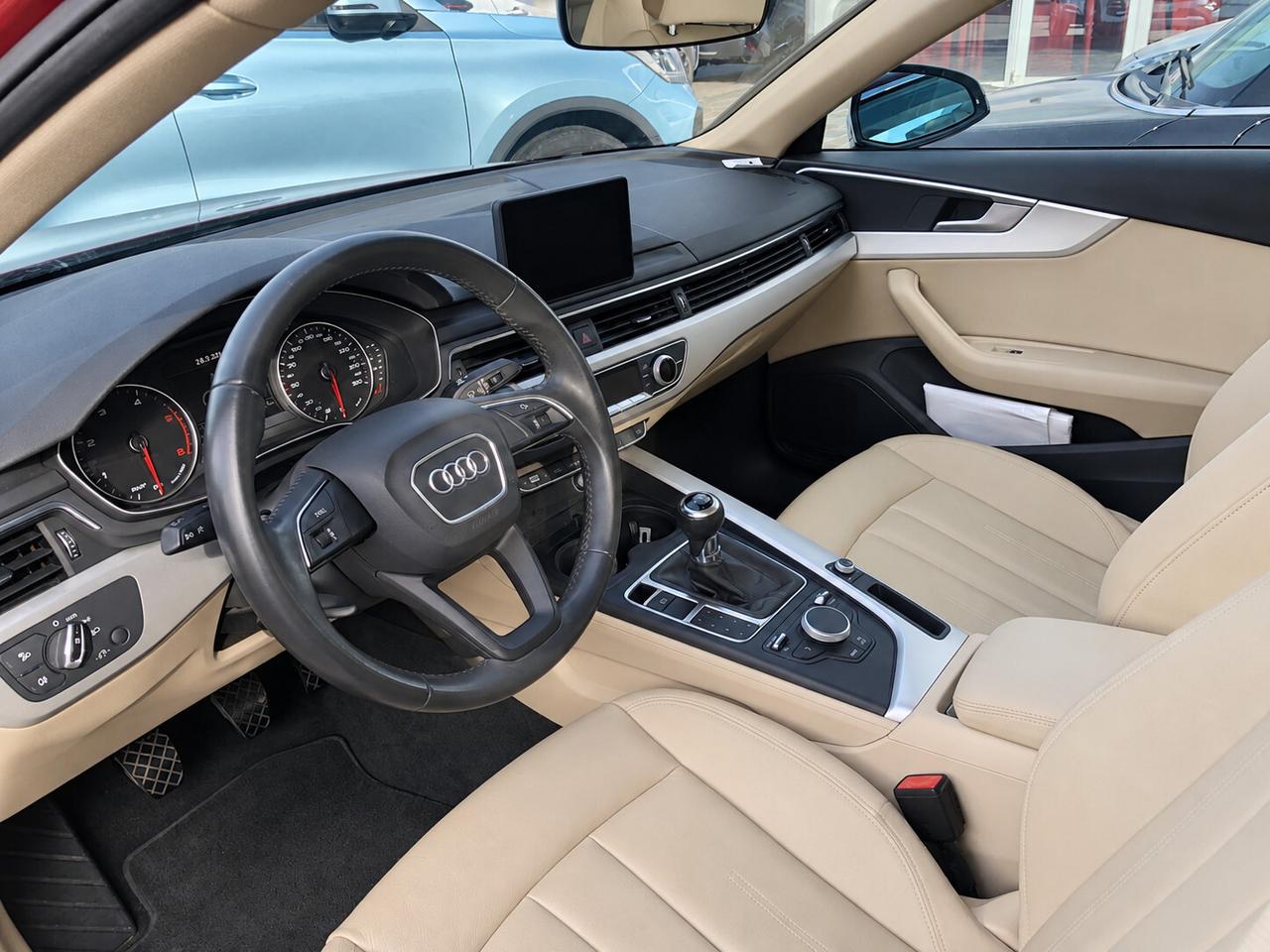 Audi A4 2.0 TDI 122 CV Business Limousine