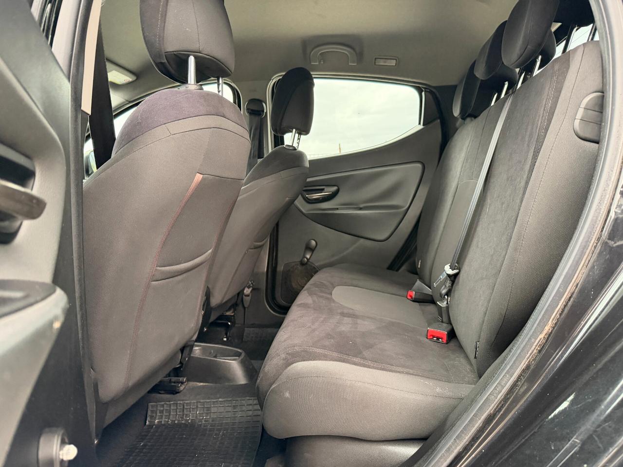 LANCIA YPSILON ANNO 2014 1.2 BENZINA/GPL 69 CV